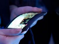 Nokia revolutioneaza industria cu telefonul FLEXIBIL! Vezi VIDEO