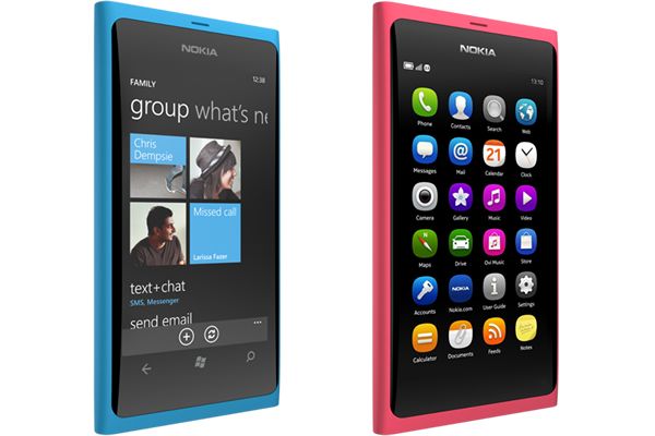 VIDEO Pe cine va miza Nokia in competitia cu iPhone 4S si Galaxy S II? Vezi diferentele dintre Nokia Lumia 800 si Nokia N9