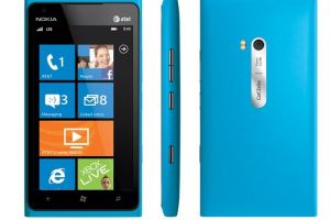 VIDEO Finlandezii de la Nokia spera sa dea lovitura in Europa cu Lumia 900