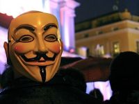 Guvernul SUA, frate de cruce cu Anonymous. Cum calca autoritatile americane pe urmele celebrilor hackeri