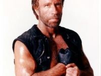 Google se tine de smecherii. Ce se intampla cand cauti Chuck Norris