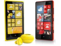 FOTO: Nokia revolutioneaza telefoanele mobile. Lumia 920 si Lumia 820 se vor incarca PRIN AER