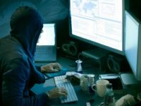 Mai multi hackeri din Satu Mare, ridicati luni de DIICOT