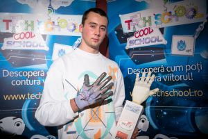 Medicul viitorului, un prototip construit de un elev roman in cadrul programului educational Tech School