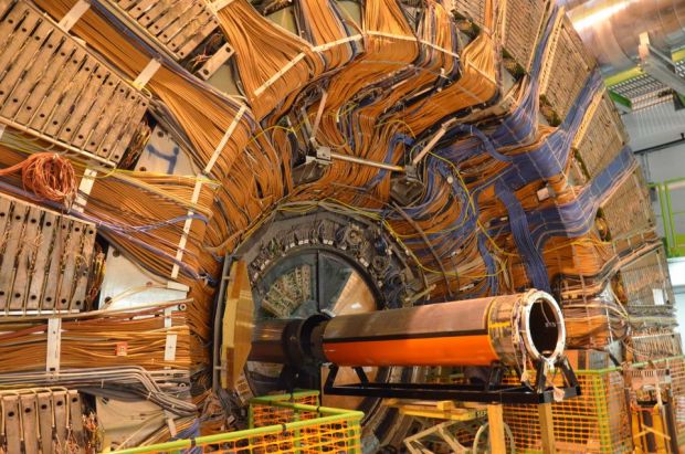Exclusiv Romanii Scriu Istorie La Cel Mai Mare Experiment Facut Vreodata De Omenire Acceleratorul De La Geneva Www Yoda Ro