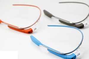 Oamenii din conducerea Apple lauda Google Glass!