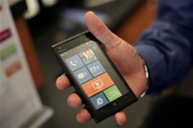 Nokia ar pregati un telefon cu ecran urias si un altul cu camera de 41 MP