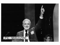 Doug Engelbart, inventatorul mouse-ului, a murit la 88 ani. Cum a schimbat istoria IT timp de 50 ani