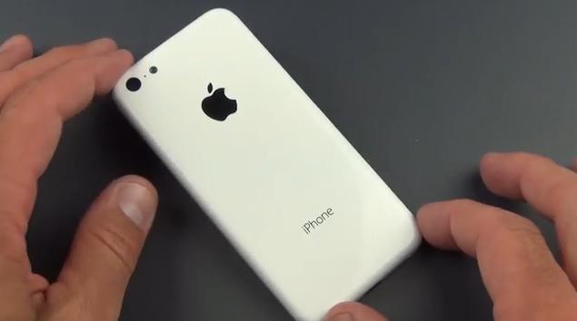 Cum ar putea arata viitorul iPhone 5C. Modelul s-ar putea lansa pe 6 septembrie. VIDEO
