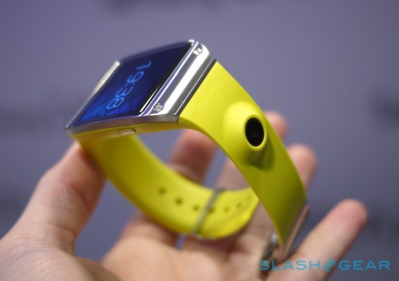Samsung Galaxy Gear. Cat de bun e ceasul inteligent lansat de coreeni. VIDEO Hands-on George Buhnici
