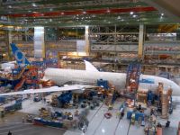 Imagini inedite din fabrica Boeing. Cum este asamblat Dreamliner