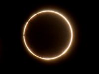 Eclipsa hibrida de soare. Fenomen astronomic rar pe 3 noiembrie. LIVE VIDEO