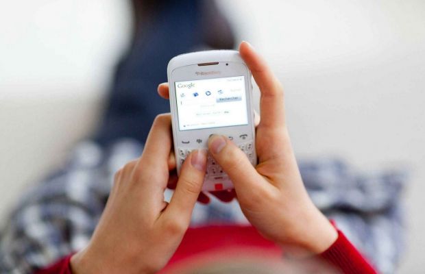 Un stat australian anunta legi cu privire la trimitere de materiale explicite prin smartphone