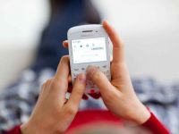 Un stat australian anunta legi cu privire la trimitere de materiale explicite prin smartphone