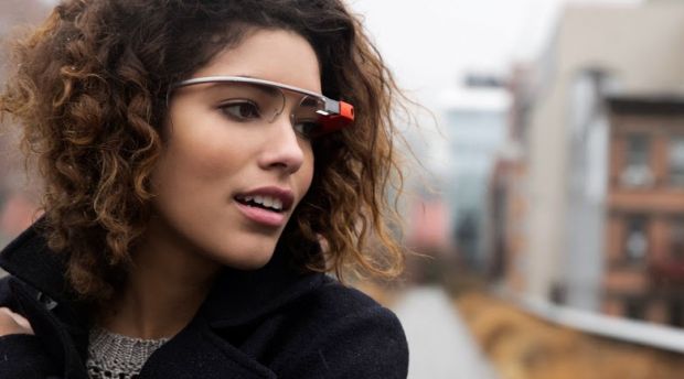 Doi romani au reusit sa-si cumpere legal ochelarii Google Glass, desi nu erau oficial la vanzare. Cum au procedat
