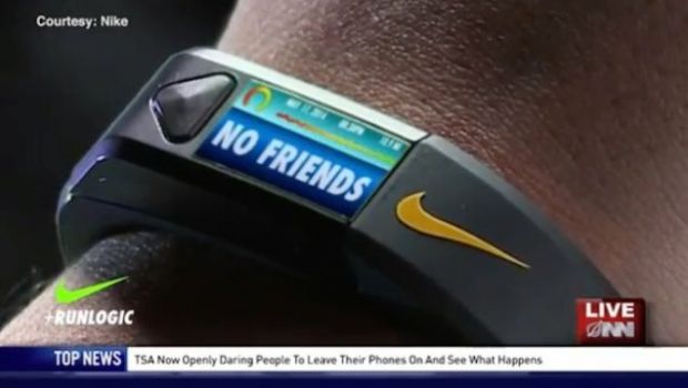 Cel mai amuzant gadget: Nike a inventat dispozitivul care iti spune de cine fugi