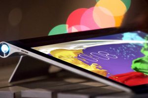 Lenovo lanseaza in Romania YOGA Tablet 2 Pro, o tableta de 13 cu proiector