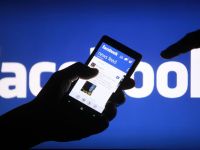 Stai mult pe internet pe mobil? Iata cum poti evita costurile suplimentare din cauza Facebook-ului