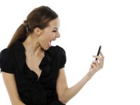 Studiu: persoanele care verifica des telefonul mobil pot suferi de depresie