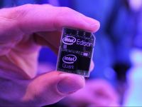 Intel invita tinerii romani sa scrie aplicatii pentru Edison, calculatorul cat o moneda de 50 de bani
