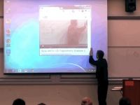 Un profesor de matematica si-a lasat fara cuvinte elevii! Ce s-a intamplat a fost vazut de milioane de oameni