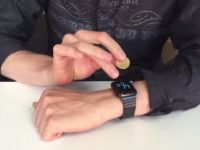 Cum bagi o moneda intr-un Apple Watch! Magicianul cu iPad loveste din nou! VIDEO