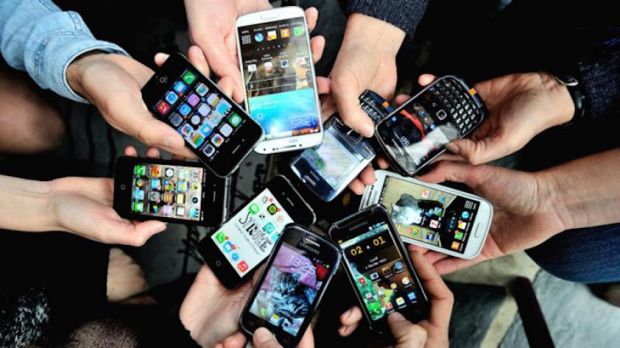 TOP 10 cele mai tari telefoane din toate timpurile! 126 de milioane de oameni au avut telefonul de pe primul loc
