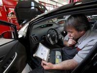 Producatorii auto se aliaza impotriva hackerilor