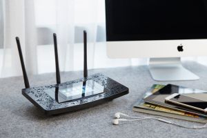 TP-LINK lanseaza primul router cu ecran tactil din Romania