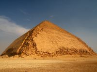 O piramida de acum 4.000 de ani a fost descoperita in Egipt! Ce se afla inauntru