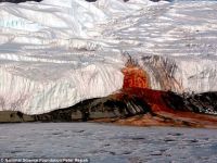 Misterul Cascadei de Sange din Antarctica a fost descifrat! Cum se explica acest fenomen