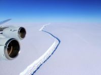 Efectul incalzirii globale: un ghetar urias se va desprinde din Antarctica