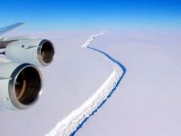 Detalii neasteptate! Ce se intampla cu ghetarul de o mie de miliarde de tone care s-a rupt din Antarctica