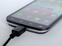 Inventie revolutionara! Iti vei putea incarca telefonul mobil in doar cateva secunde