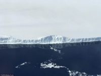 Primele fotografii cu ghetarul urias care s-a rupt din Antarctica! Imaginile sunt tulburatoare