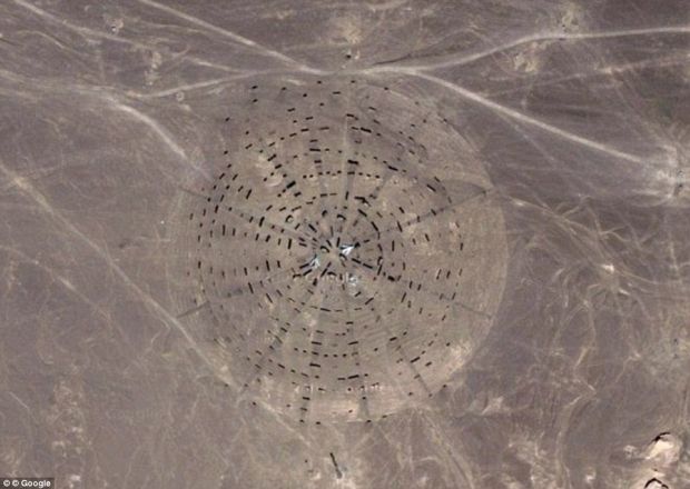 Imagini stranii apărute pe Google Maps. Ce se întâmplă în aceste clădiri izolate din deșertul Gobi
