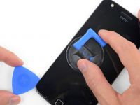Motorola, primul producător de smartphone care te învață cum să-ți repari singur telefonul