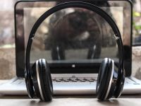 Black Friday 2018: Top 5 cele mai bune căști wireless pe care le poți găsi de Black Friday la Altex