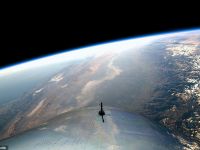 Primul avion cu oameni la bord al Virgin Galactic a ajuns la limita spațiului cosmic. Începe era turismului spațial