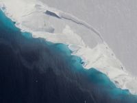 O cavitate uriașă, descoperită sub Antarctica. Cercetătorii avertizează asupra unui pericol iminent