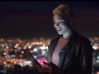 Samsung a scăpat pe internet o reclamă cu primul său smartphone pliabil. Cum va arăta