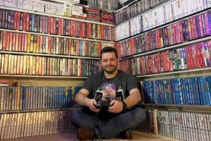 Cum arată dormitorul celui mai mare gamer din lume: are peste 20.000 de jocuri!