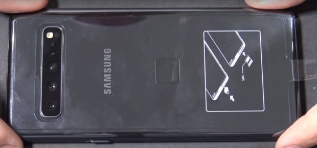 Au desfăcut un Samsung Galaxy S10 5G. Ce are în interior telefonul de peste 1.000 de euro