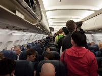 Ce se întâmplă dacă nu-ți setezi telefonul în Modul Avion atunci când urci la bord