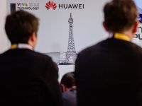 Statele Unite ridică temporar interdicția asupra produselor Huawei