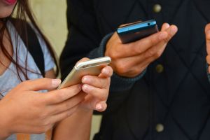Care sunt cele mai rezistente telefoane? Doi mari producători sunt în top