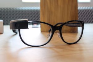 Apple renunță la dezvoltarea ochelarilor inteligenți cu Realitate Augmentată