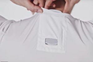 Sony lansează un aparat minuscul de aer condiționat, pe care îl poți purta sub tricou