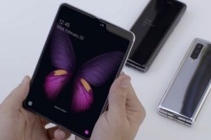 Samsung pregătește o lovitură dură împotriva Apple. Când va lansa Galaxy Fold