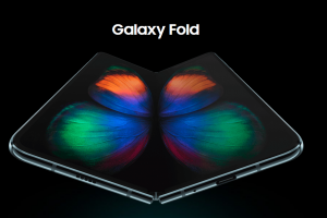Telefonul pliabil de la Samsung revine. Când va fi lansată bdquo;varianta îmbunătățită a lui Galaxy Fold